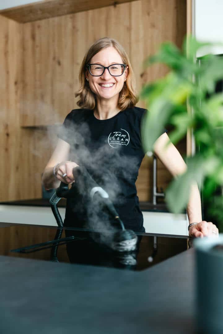 aio Ökolution Plus – Der Heißluftreiniger, der Putzen einfacher macht – Team Clean