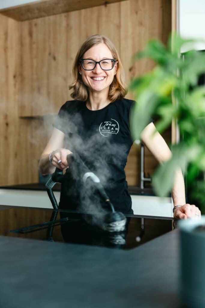 aio Ökolution Plus – Der Heißluftreiniger, der Putzen einfacher macht – Team Clean
